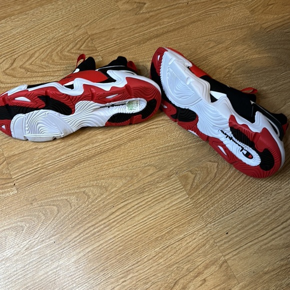 Champion size 10.5 Red/blk/white mesh breathable - Picture 5 of 5